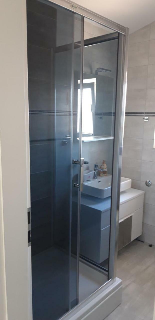 Apartmani Riva Rogoznica  Bagian luar foto