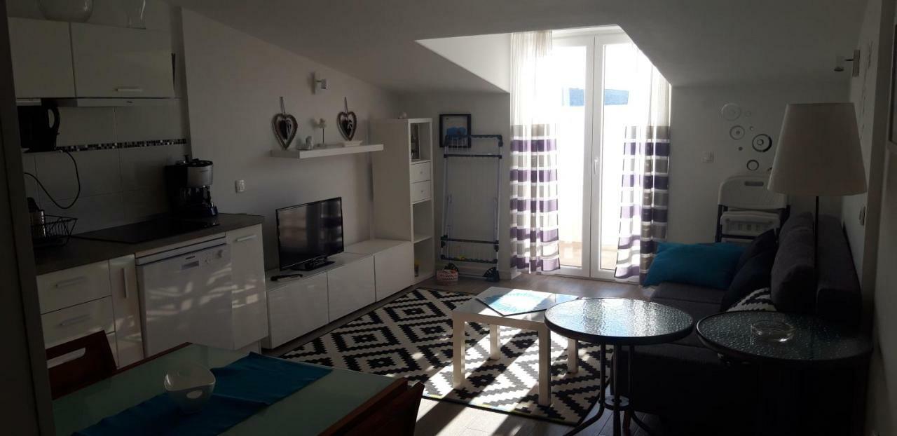 Apartmani Riva Rogoznica  Bagian luar foto