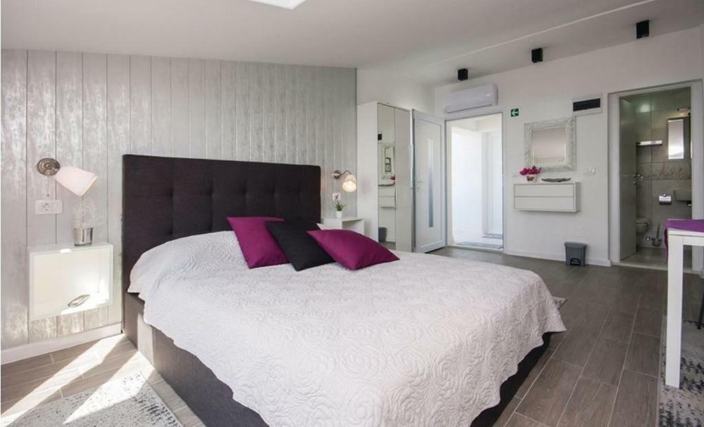 Apartmani Riva Rogoznica  Bagian luar foto
