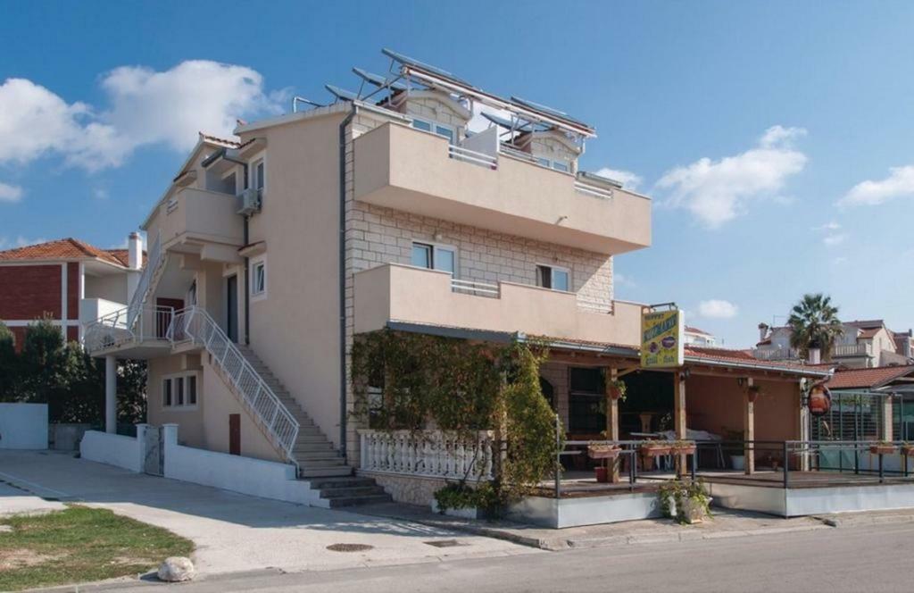 Apartmani Riva Rogoznica  Bagian luar foto