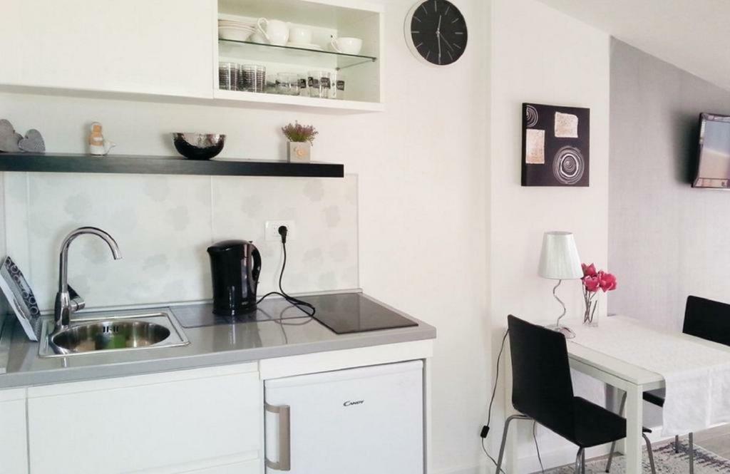Apartmani Riva Rogoznica  Bagian luar foto